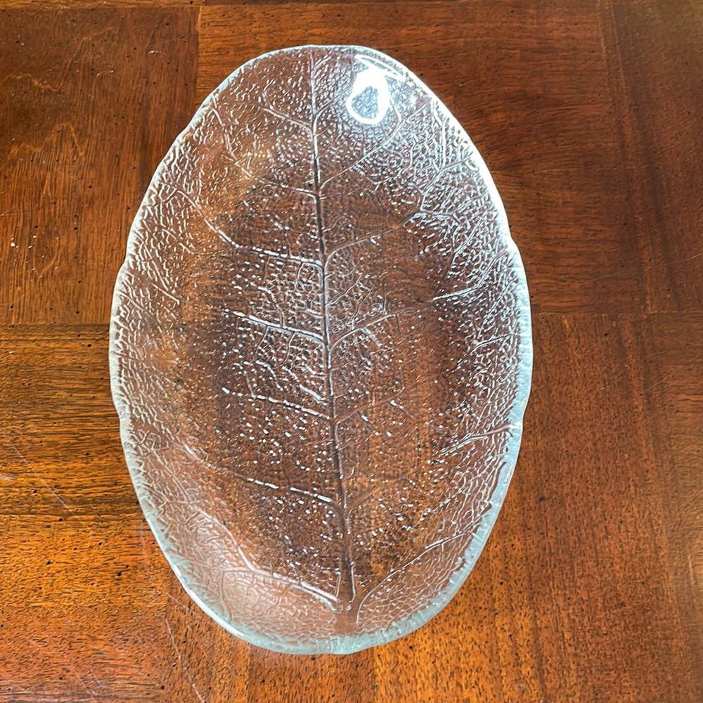 Arcoroc Aspen Leaf Glass Oval 8" Side Serving Plate Dish